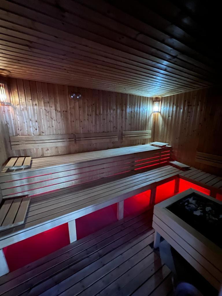 "Poseidon" Centar Aparthotel Stari Banovci Luaran gambar