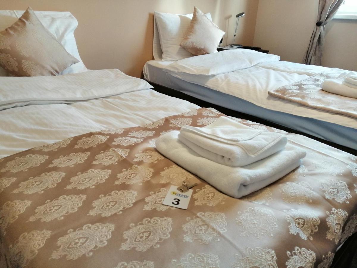 "Poseidon" Centar Aparthotel Stari Banovci Luaran gambar